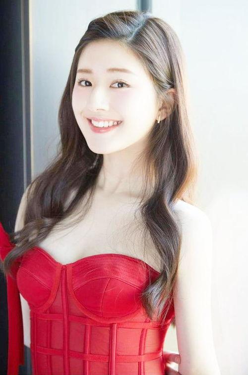 女网红被真实视频爆料了,揭秘网络红人的真实面目 第1张 女网红被真实视频爆料了,揭秘网络红人的真实面目 第1张